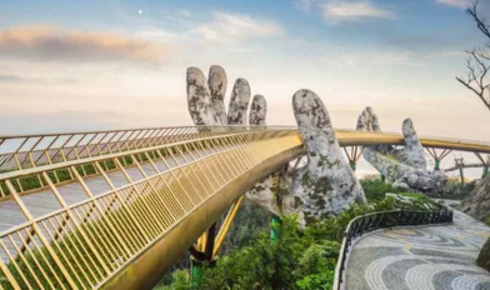 book your Da Nang trip on Traveloka